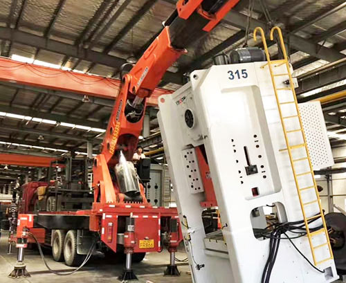 朝天附近随车吊出租，轻松解决运输难题